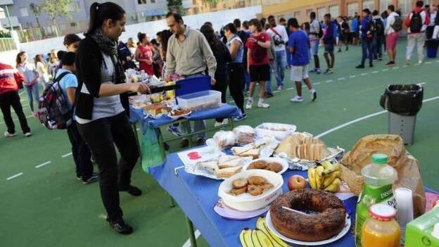 Desayuno solidario en Mesa y López