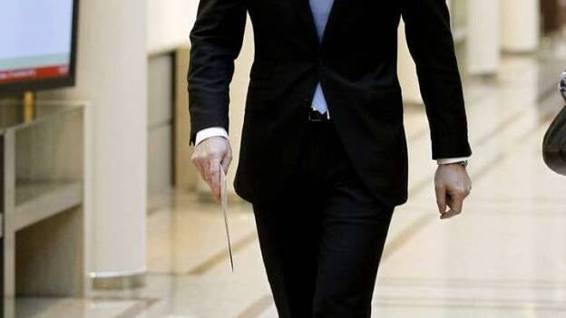 Tomás Gómez renuncia a su acta en el Senado "por coherencia"