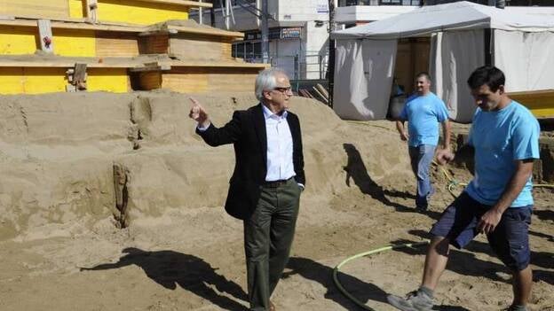 Arte con la arena de Las Canteras con fin solidario