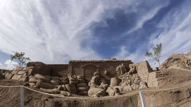 Las Canteras quiere volver a dar la vuelta al mundo con su belén de arena