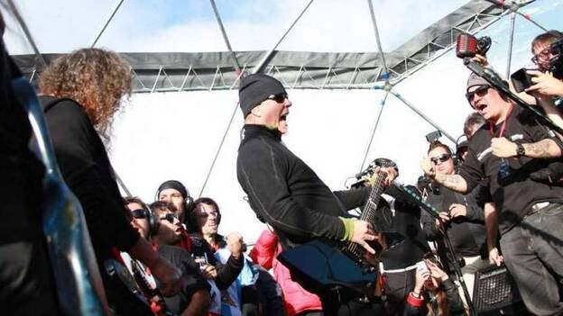 Metallica, heavy metal bajo