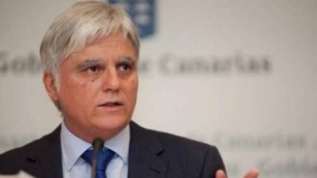 Canarias prepara un recurso contra la "invasión competencial" de la Lomce