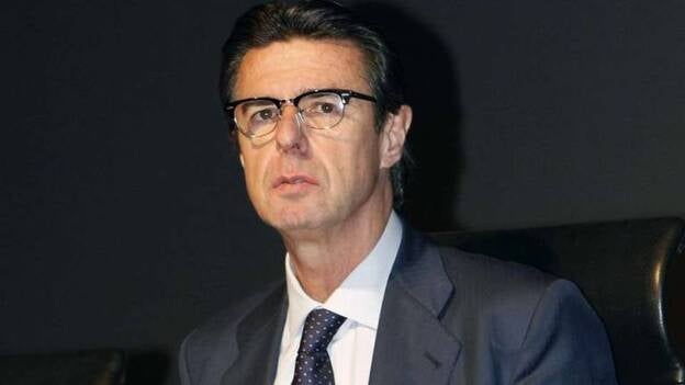 Soria avanza que la parte regulada de la luz subirá en 2014 por el déficit