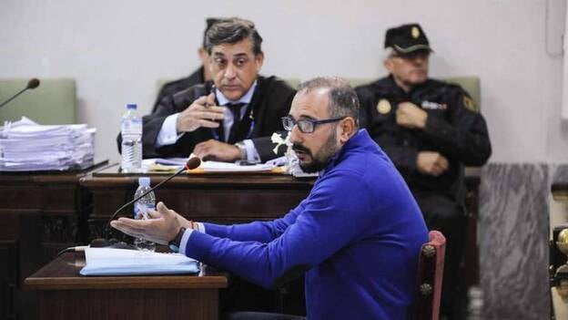 Iván R.A.: "La morfina y las benzodiacepinas se las suministró el Insular a Laura"