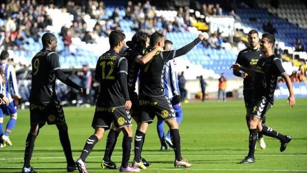 Golpe de prestigio de la UD en Riazor (1-2)