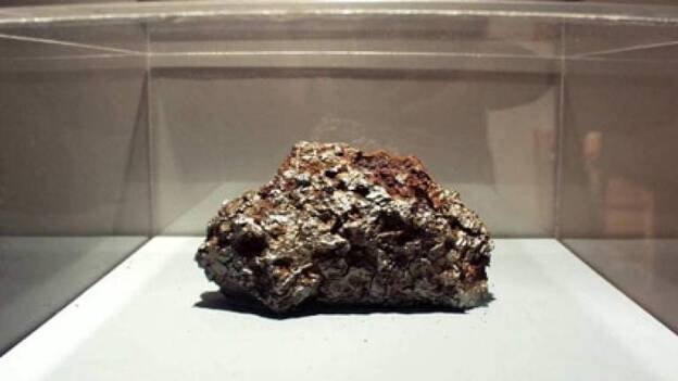 Un meteorito de 232 kilos se expone en el Museo de la Naturaleza y el Hombre