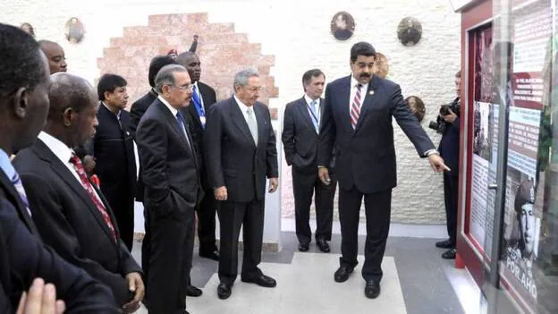Líderes de la Celac asisten a inauguración de museo dedicado a Chávez en Cuba.