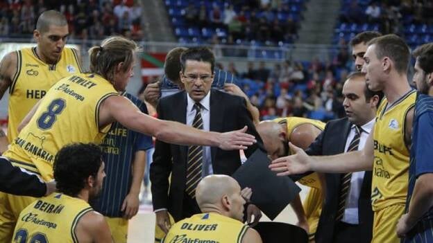 Martínez invita a poner todos los sentidos ante el Baskonia