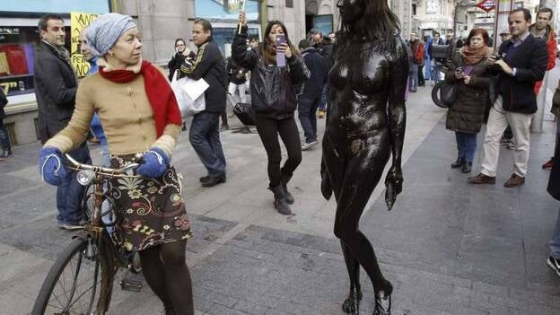 'Perfomance' contra las prospecciones petrolíferas