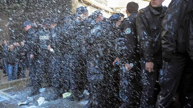 Protestas estudiantiles para exigir la dimisión de un decano