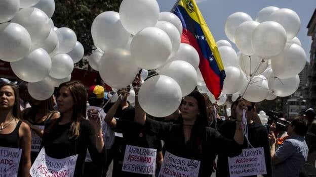 Oposición convoca a ceremonia de oración