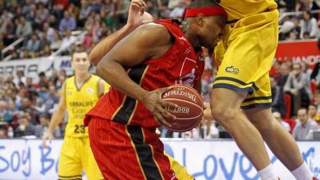 El Gran Canaria vence en Zaragoza