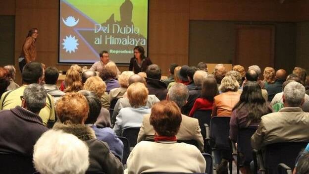 Lleno en El Corte Inglés por el documental 'Del Nublo al Himalaya'