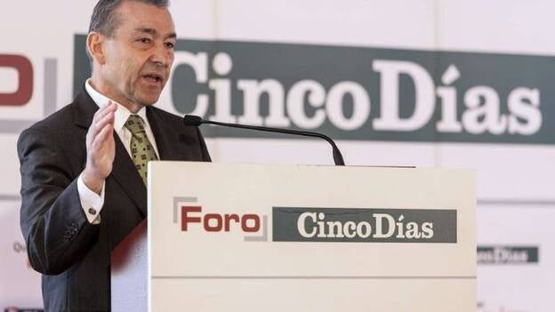 El Gobierno canario prevé que la economía isleña crezca más del 2% en 2015