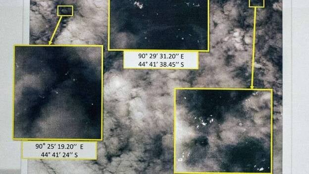 Un satélite detecta 300 objetos cerca del área donde buscan el vuelo MH370