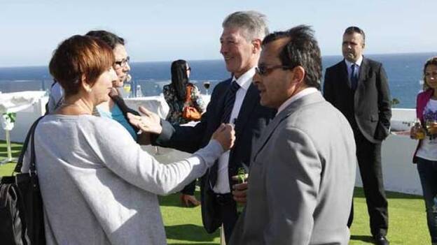 Hotel Caserío Apertura de su Terraza Solarium