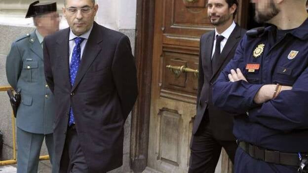 Silva logra aplazar su juicio hasta que se resuelva su recusación al tribunal