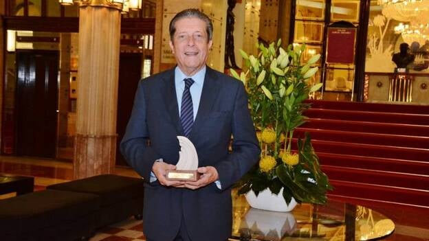 Entrega del Galardón Océanos a Mayor Zaragoza