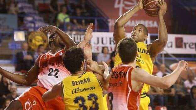 Eulis Báez también se lesiona y no jugará en San Sebastián