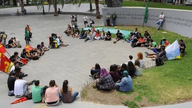 En la calle por las becas y contra la Lomce