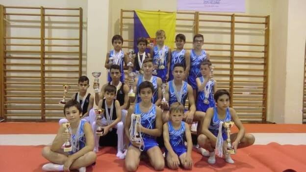 Reparto de medallas entre el San José y el Cánovas