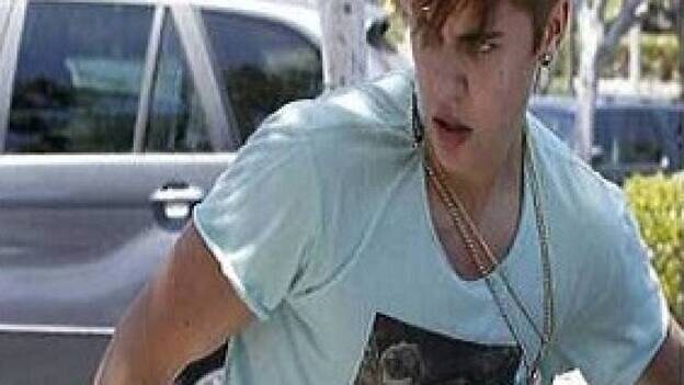 Justin Bieber, acusado de intentar robarle el móvil a una mujer