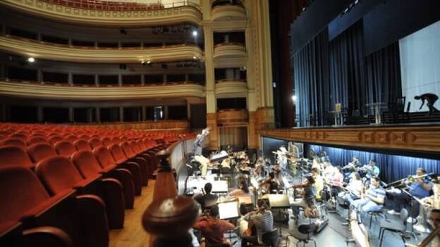 ‘Clara y las sombras’, una ópera satírica, social y canaria