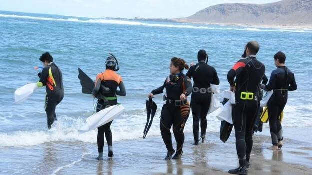 Día de los Océanos y limpieza en Las Canteras