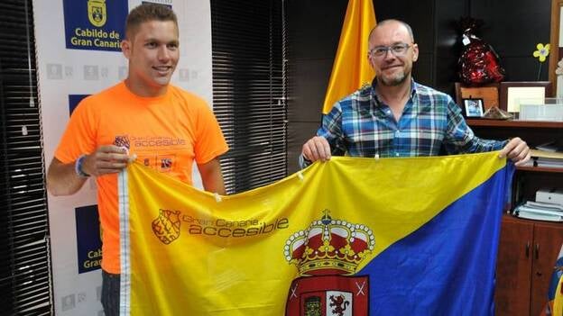 Alejandro Rojas, joven promesa de la natación adaptada