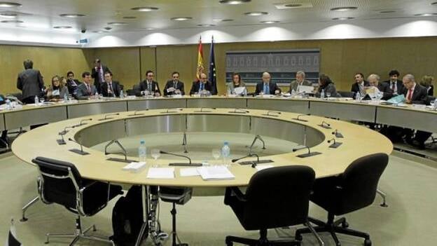 Canarias exige que la rebaja fiscal no recorte los recursos