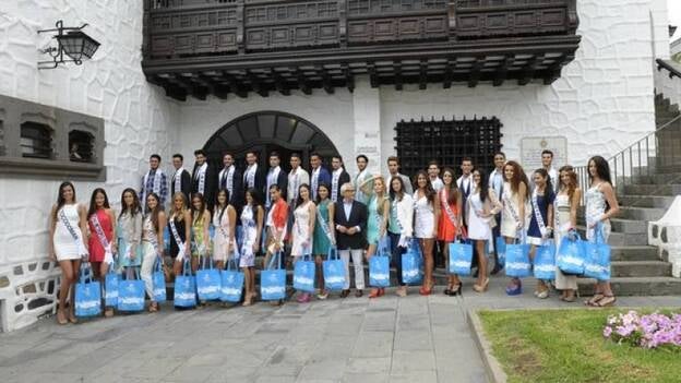 Los participantes de Miss World Canarias y Míster Internacional promocionan Las Palmas de Gran Canaria