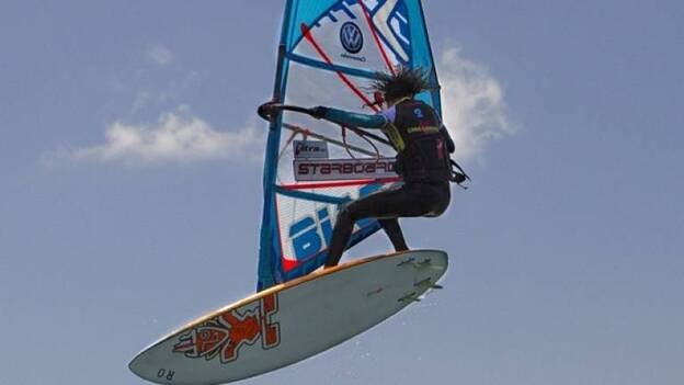 Juban y Ezzy adquieren las últimas invitaciones