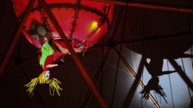 ‘Globe’ evoca el poder de la libertad con un montaje visual