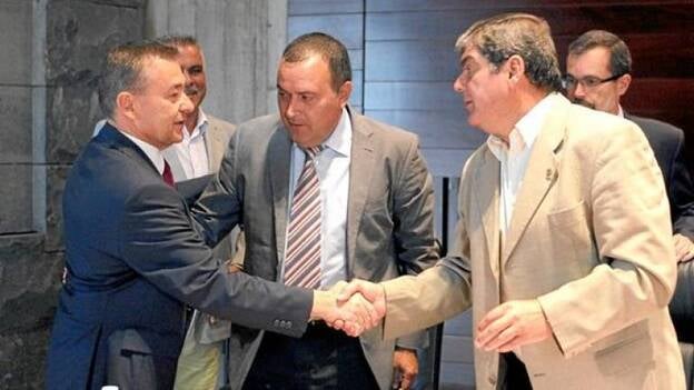 El Gobierno y la Fecam cierran un pacto sobre la ley local