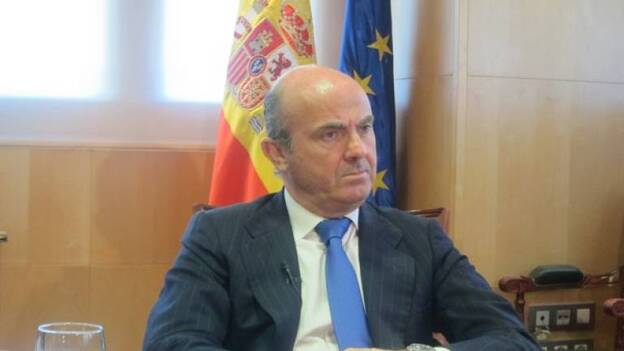Guindos avanza que el PIB se acercará al 1,5% este año pese al parón europeo y al veto ruso