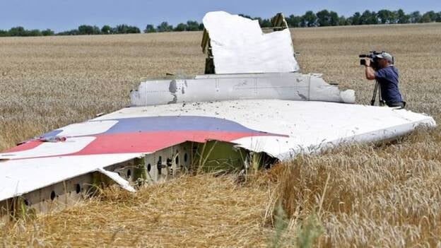 Un informe preliminar del accidente del MH 17 de Malaysia confirma que fue derribado