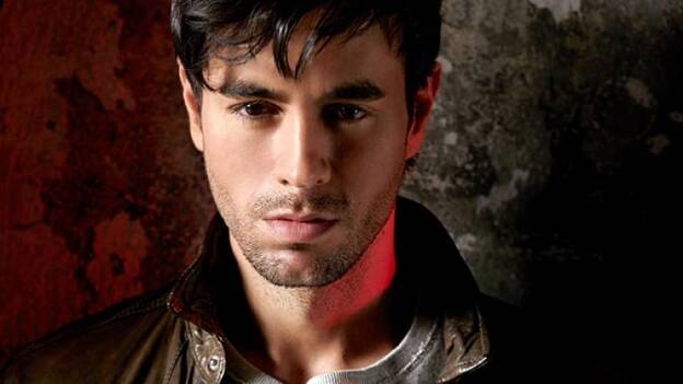 Enrique Iglesias recupera el primer lugar en la lista Latin Pop Albums