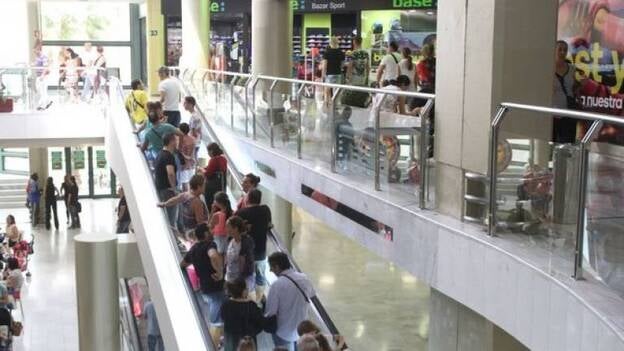 Ciudad abierta en domingo