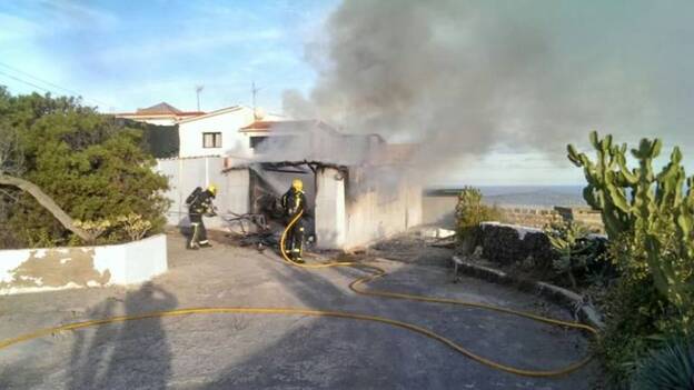 Una mujer, herida grave por una explosión en Arucas