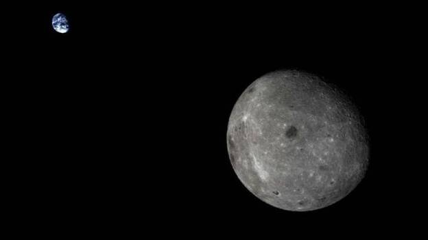 Una nave china capta una foto única de la Tierra y la cara oculta de la Luna