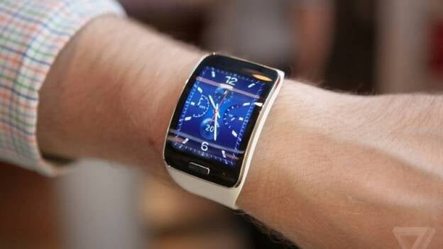 Samsung Gear S, el reloj "vestible" curvo e independiente del móvil