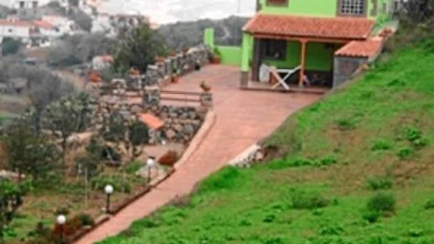 El alcalde de Teror niega haber dado un trato de favor a su hijo