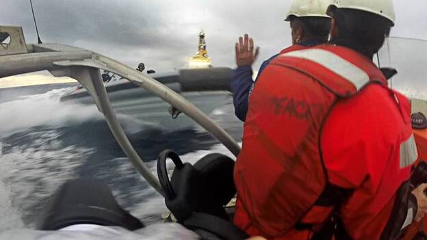 Greenpeace estudia acciones legales contra la Armada Española