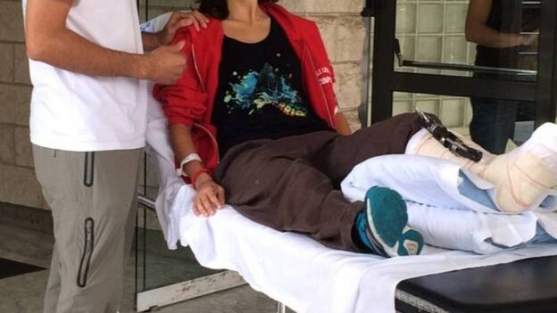 La activista de Greenpeace herida pide a los canarios continuar su "lucha" contra los sondeos