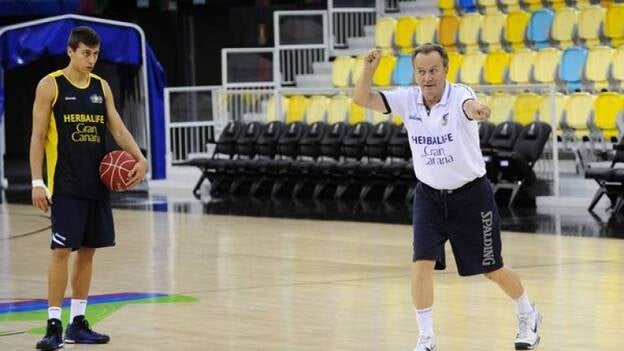 García Reneses: «El Bilbao es una de las sorpresas de la Liga»