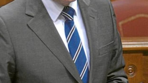 Pérez niega ahora que el Gobierno esté en el aire