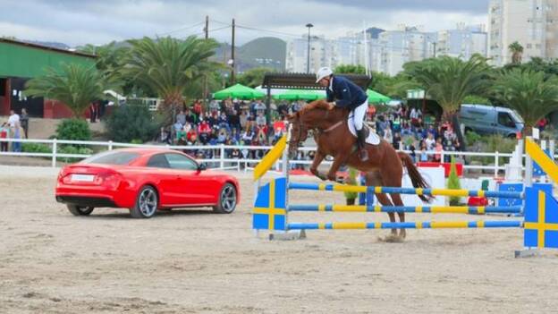 Yeray Quesada y 'Lord Aristokrat W' brillan en el Concurso Nacional de Saltos