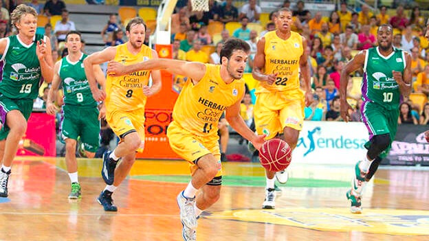 La delgada línea que sobrevuela el derbi