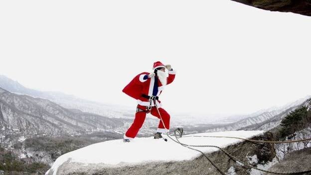 Peculiar escalada navideña