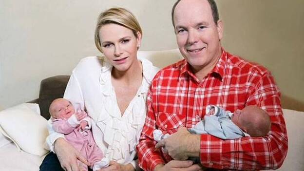 Alberto II y Charlène de Mónaco difunden las primeras fotos de sus hijos